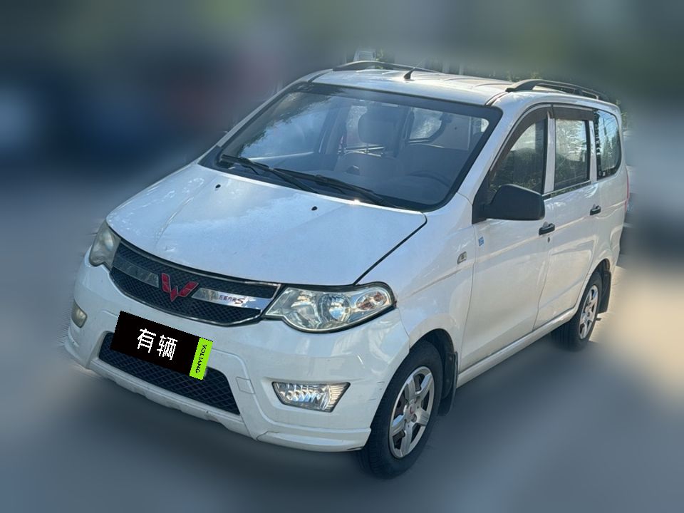 Wuling Hongguang S 2014 1.2 Manual Standard 5 Seats