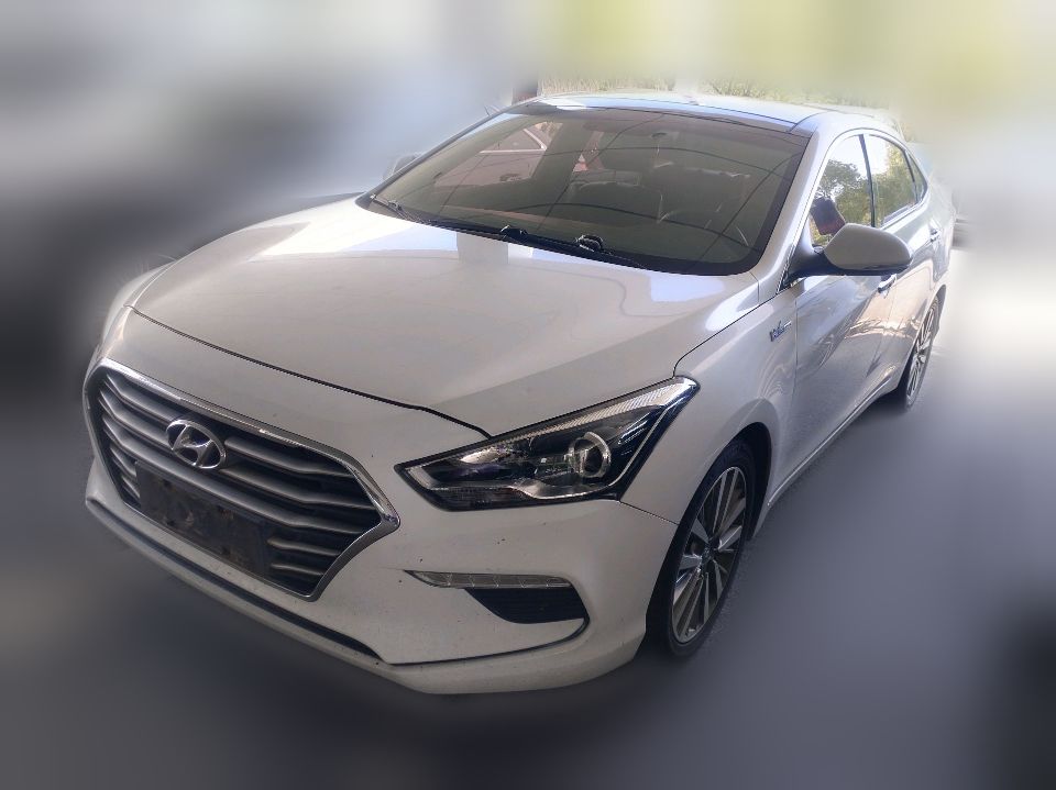 Hyundai Moinio 2017 1.8 AT DLX Premium
