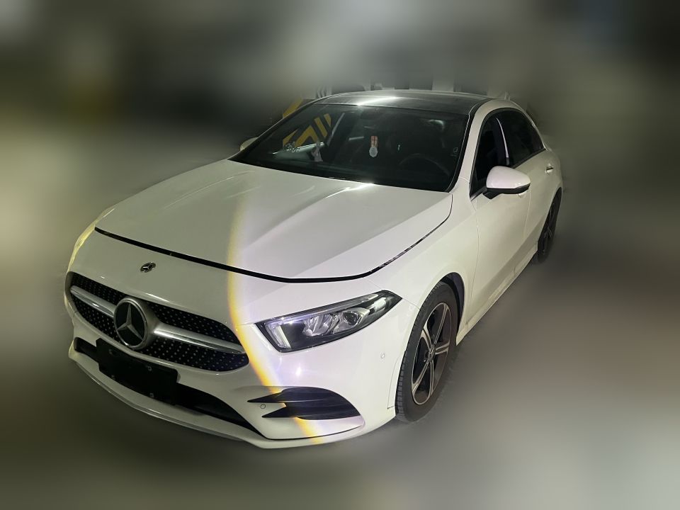 Mercedes-Benz A 200 L 2022 1.3T DCT Sport