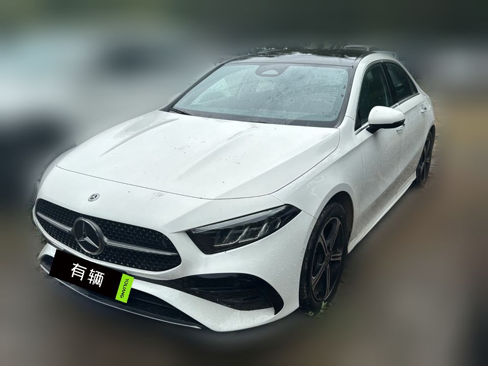 Mercedes-Benz A 200 L 2023 1.3T DCT Dynamic