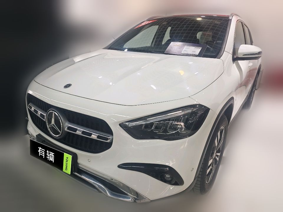 Mercedes-Benz GLA 200 2024 1.3T DCT