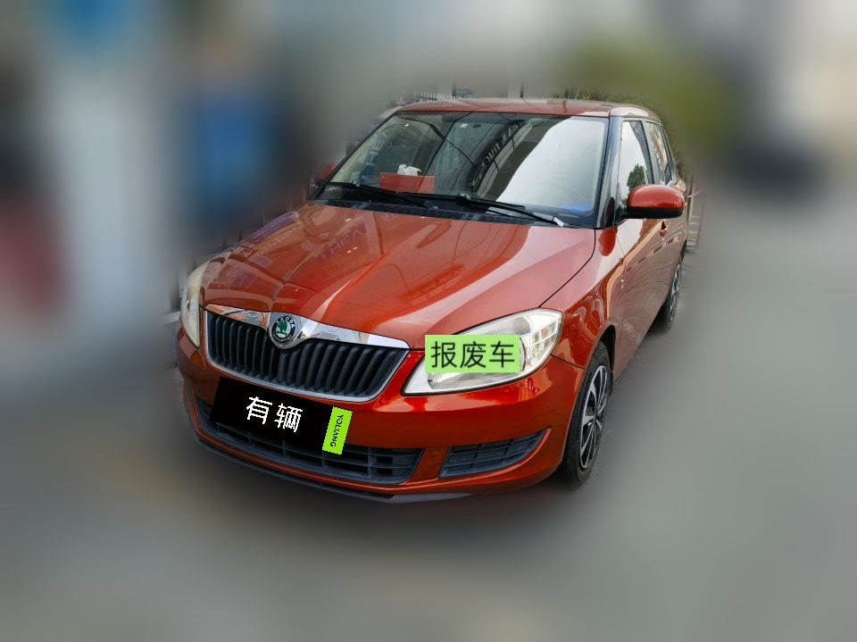 Skoda Fabia 2012 1.4 MT Crystal Edition