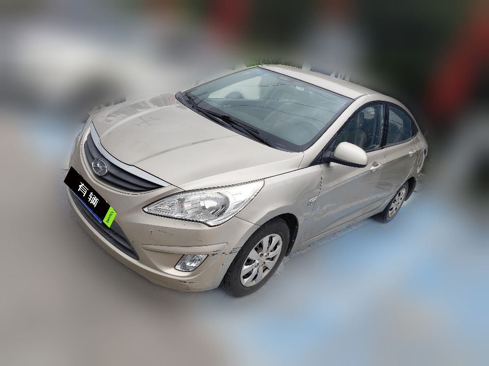 Hyundai Verna Sedan 2010 1.4 MT GS Comfort