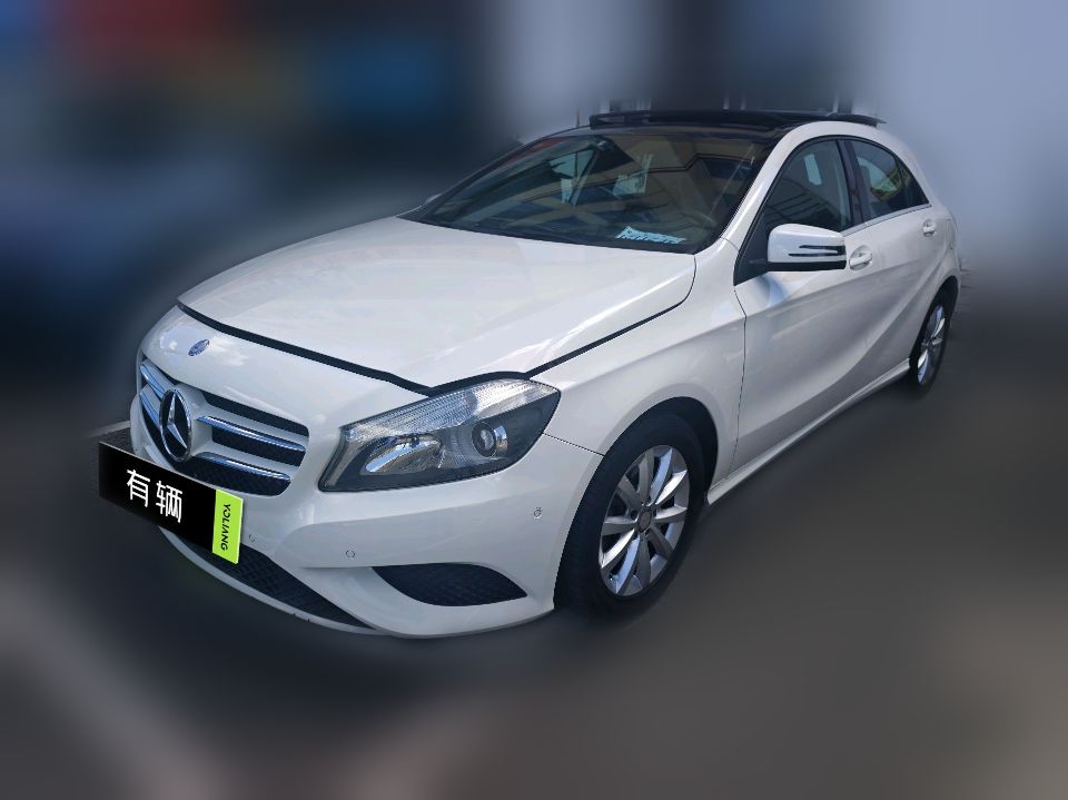 Mercedes-Benz A 180 2013 1.6T DCT Fashion