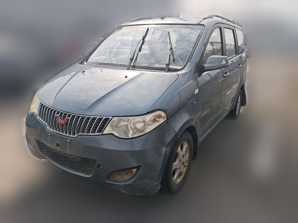 Wuling Hongguang 2014 1.5 MT Standard 7-8 Seater