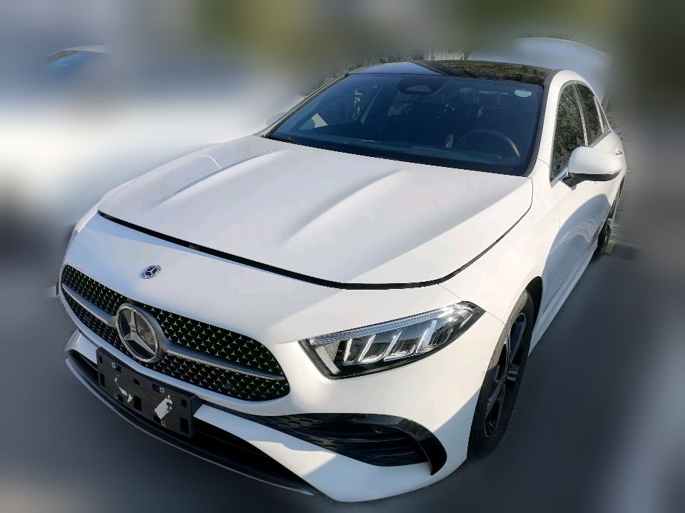 Mercedes-Benz A 200 L 2023 1.3T DCT Fashion