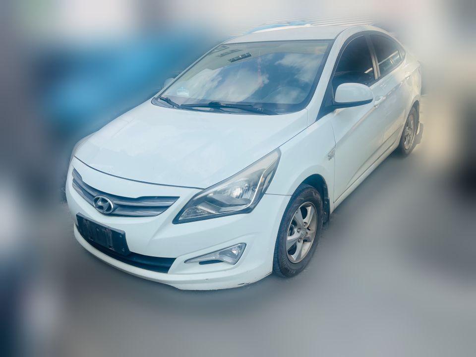 Hyundai Reina 2014 1.4 AT GLS Smart