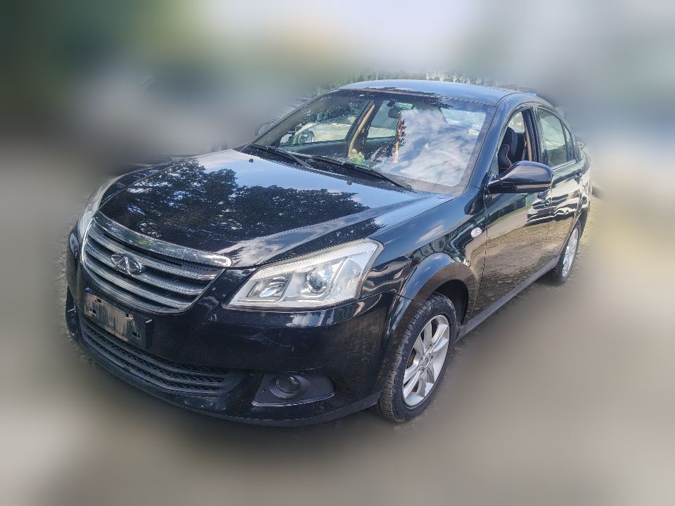 Chery E5 2012 1.5 MT Sport