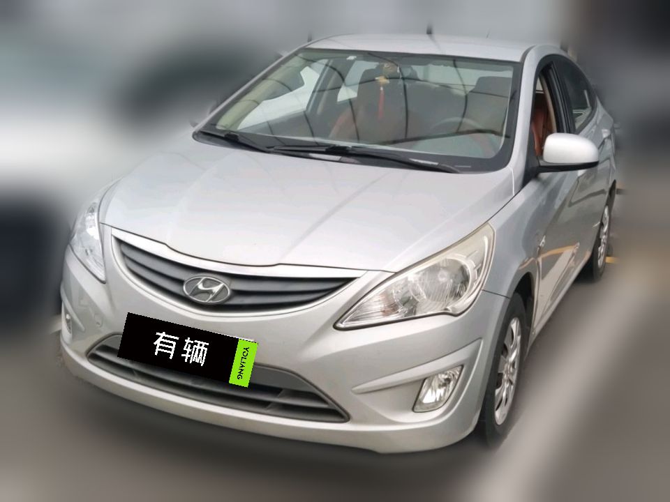 Hyundai Verna Sedan 2010 1.4 MT GS Comfort