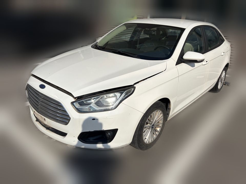 Ford Escort 2015 1.5 MT Comfort