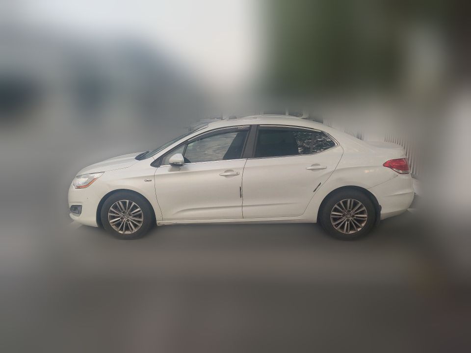 Citroen C4L 2015 1.2THP AT Luxury