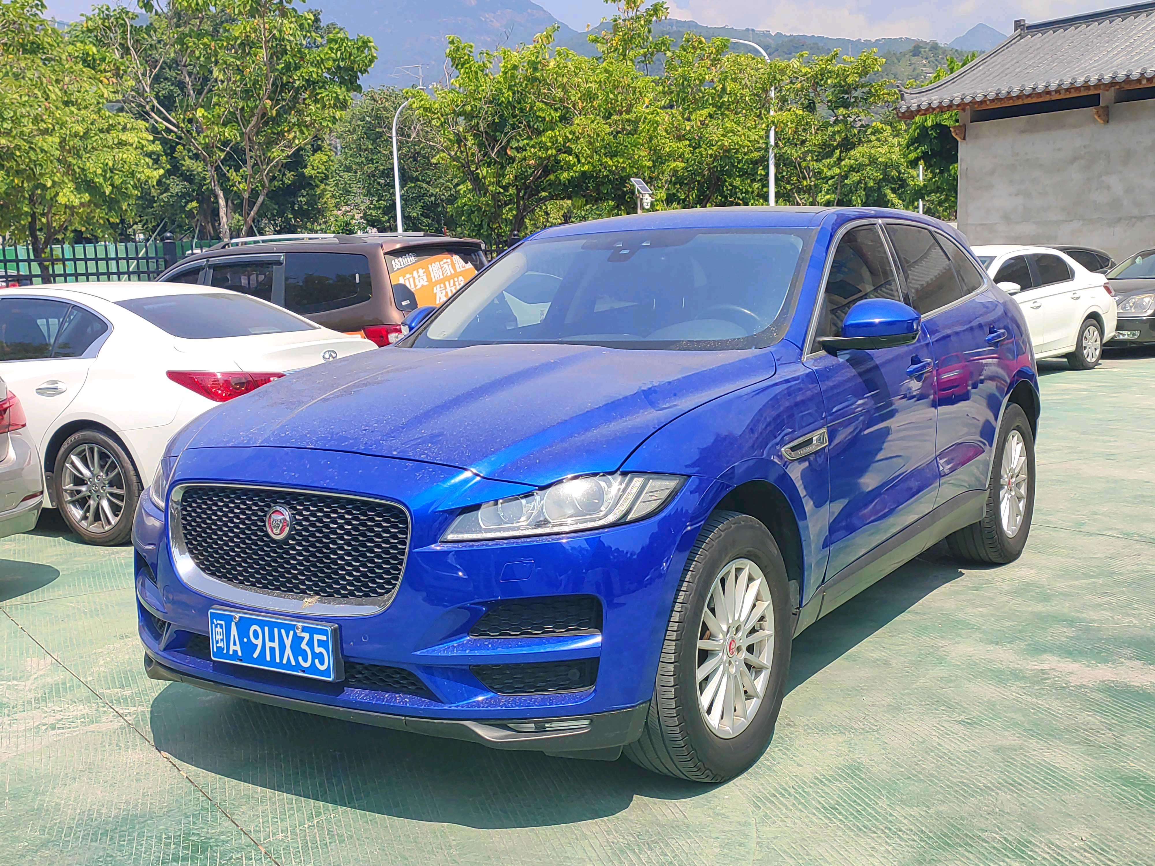 Jaguar F-PACE 2019 2.0T AT 2WD Urban Premium