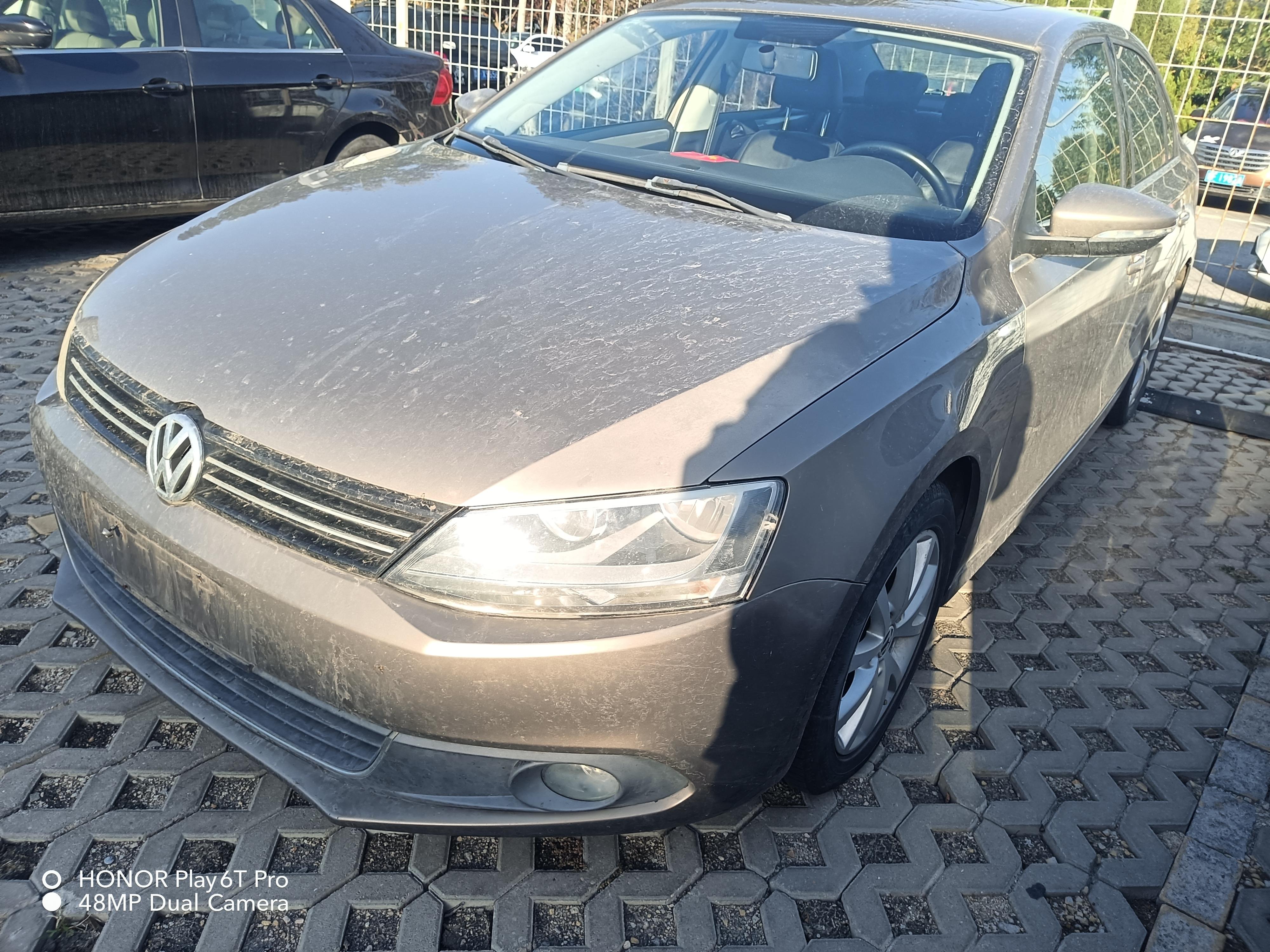 Volkswagen Sagitar 2012 1.6 Manual Comfort Edition
