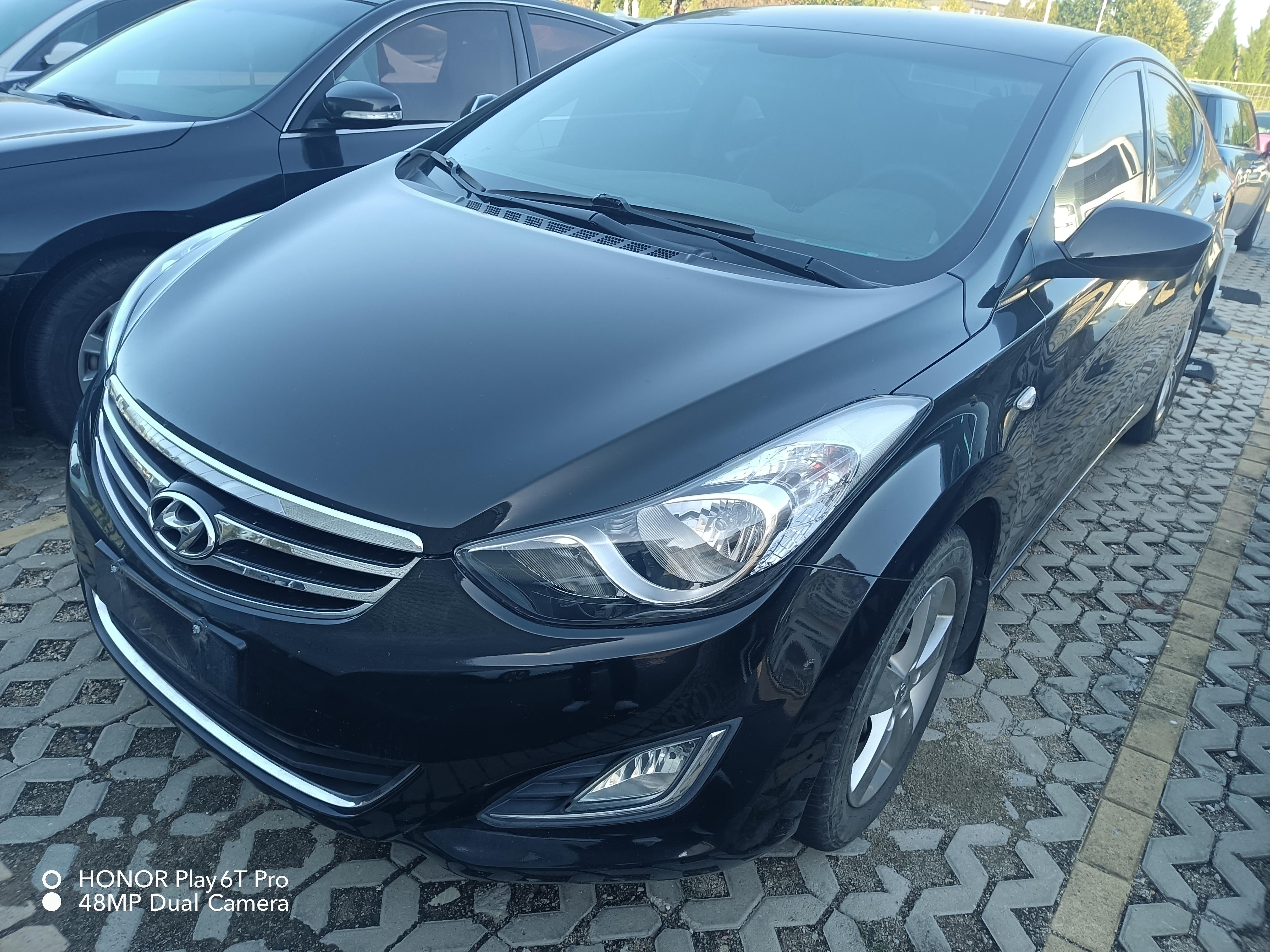Hyundai Elantra Langdong 2012 1.6 MT GS Fashion