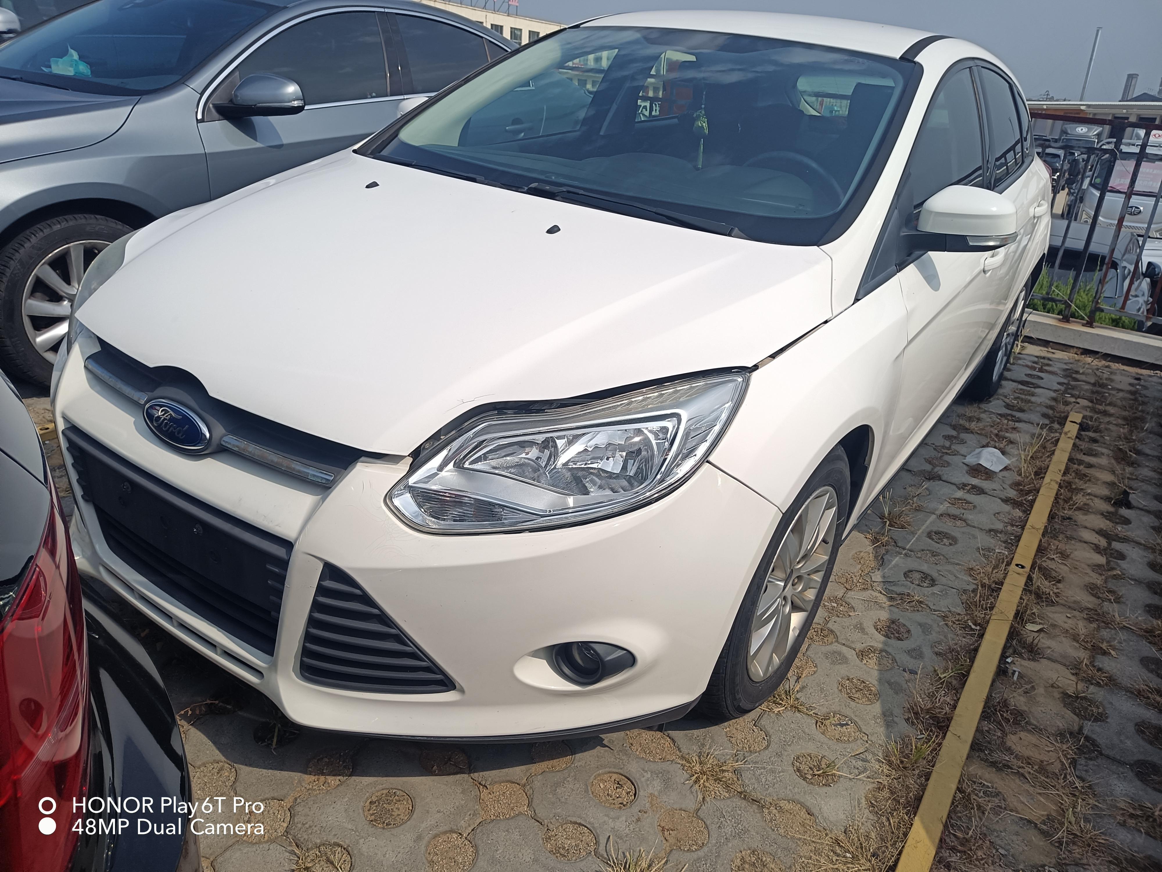 Ford Focus Hatchback 2012 1.6 DCT Comfort
