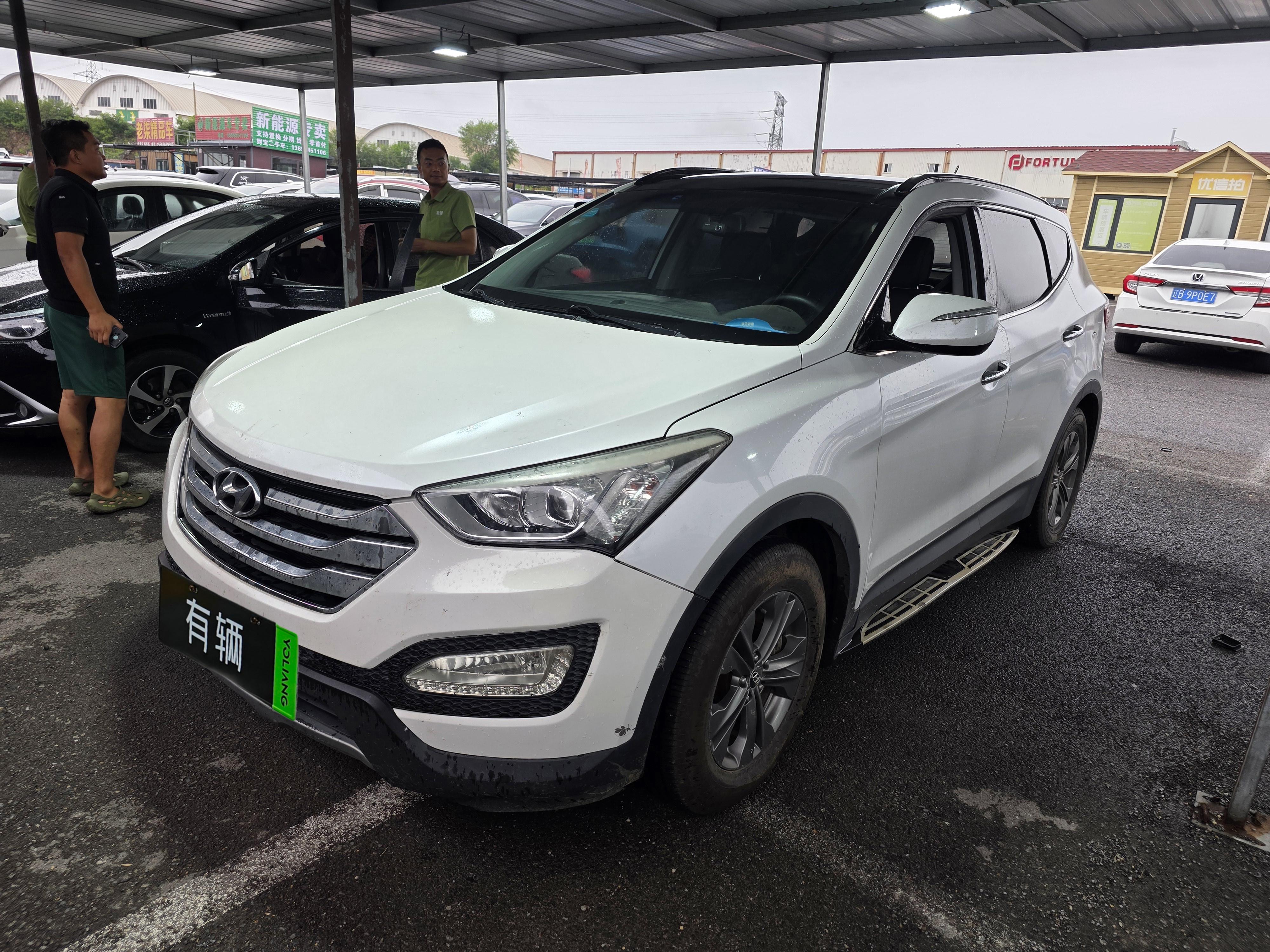 Hyundai Santa Fe 2013 2.4 AT GLS 2WD Smart 5-Seater
