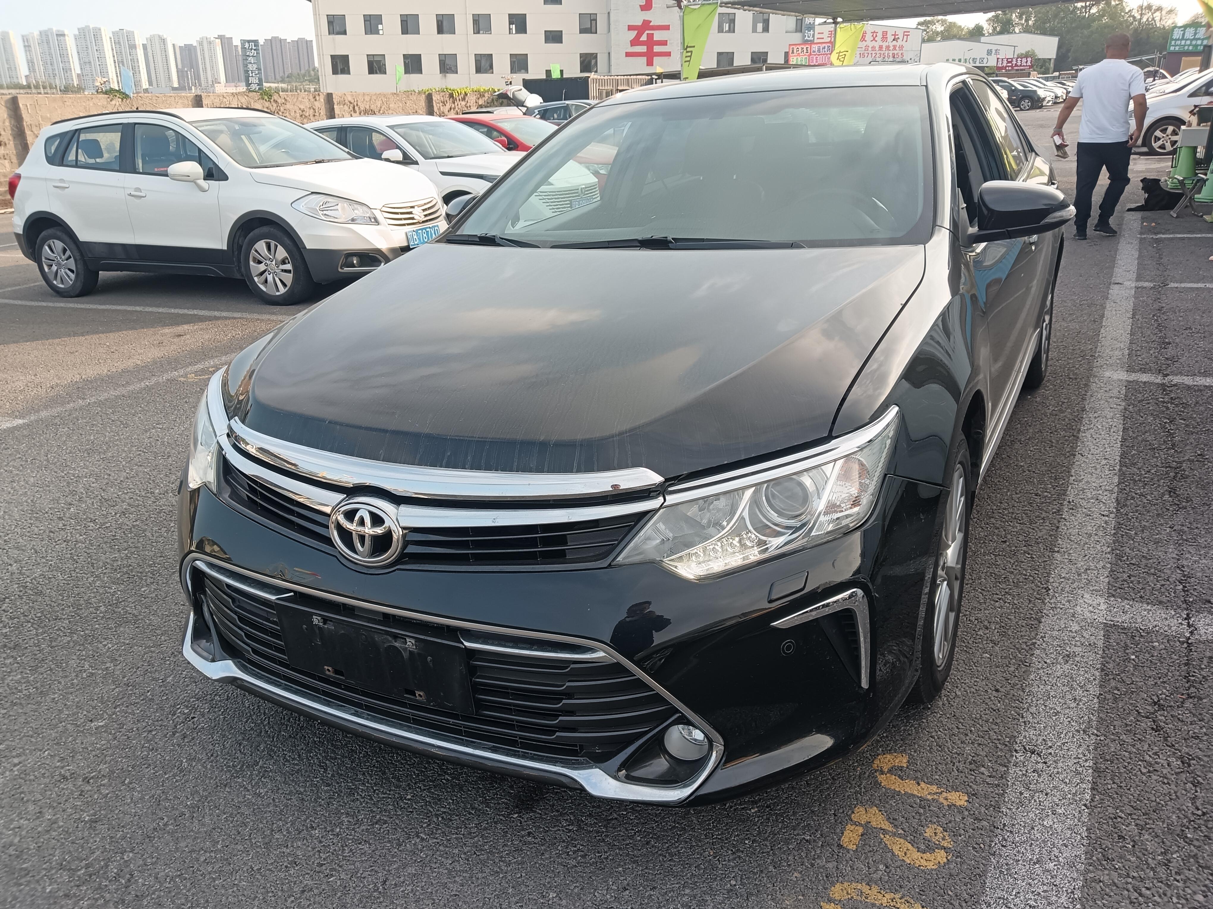 Toyota Camry 2016 2.5G AT 10th Anniversary Luxury Navigation Edition