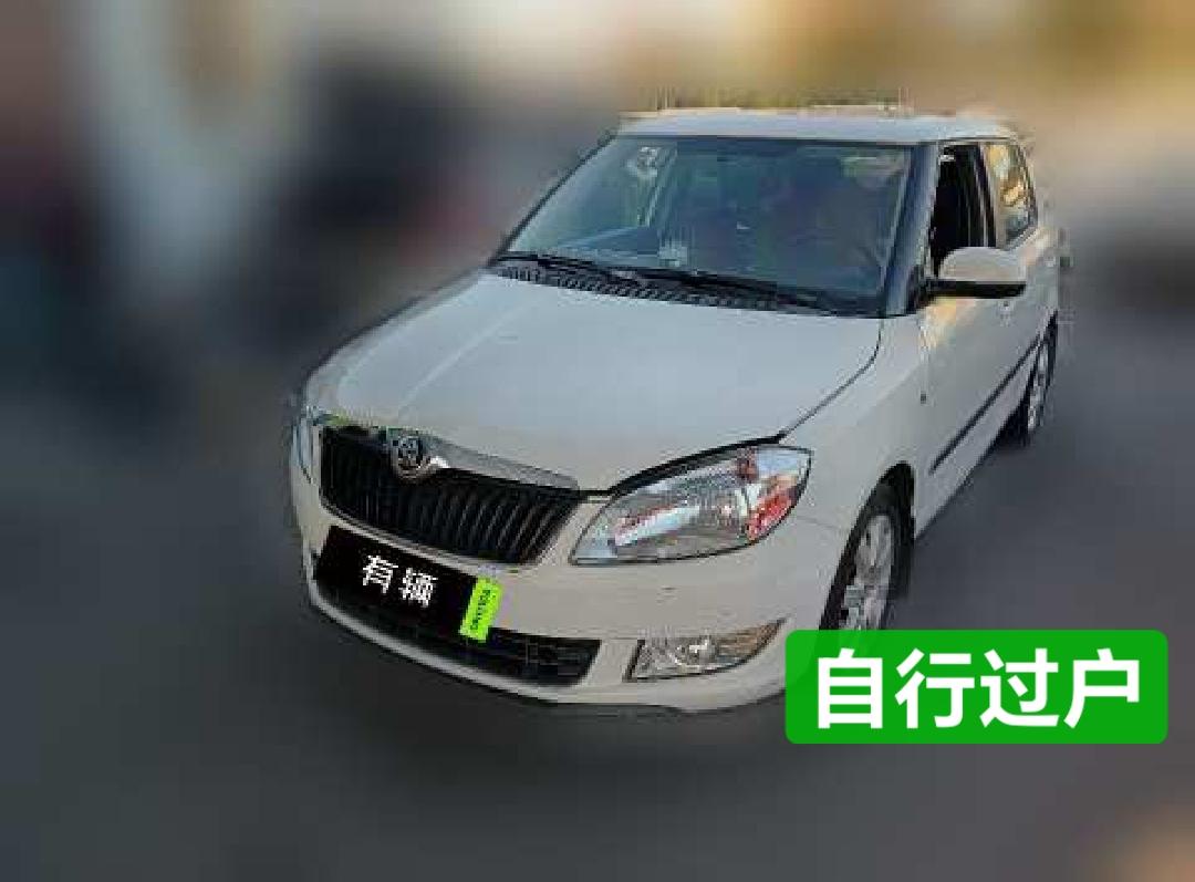 Skoda Fabia 2014 1.4 AT Premium Edition