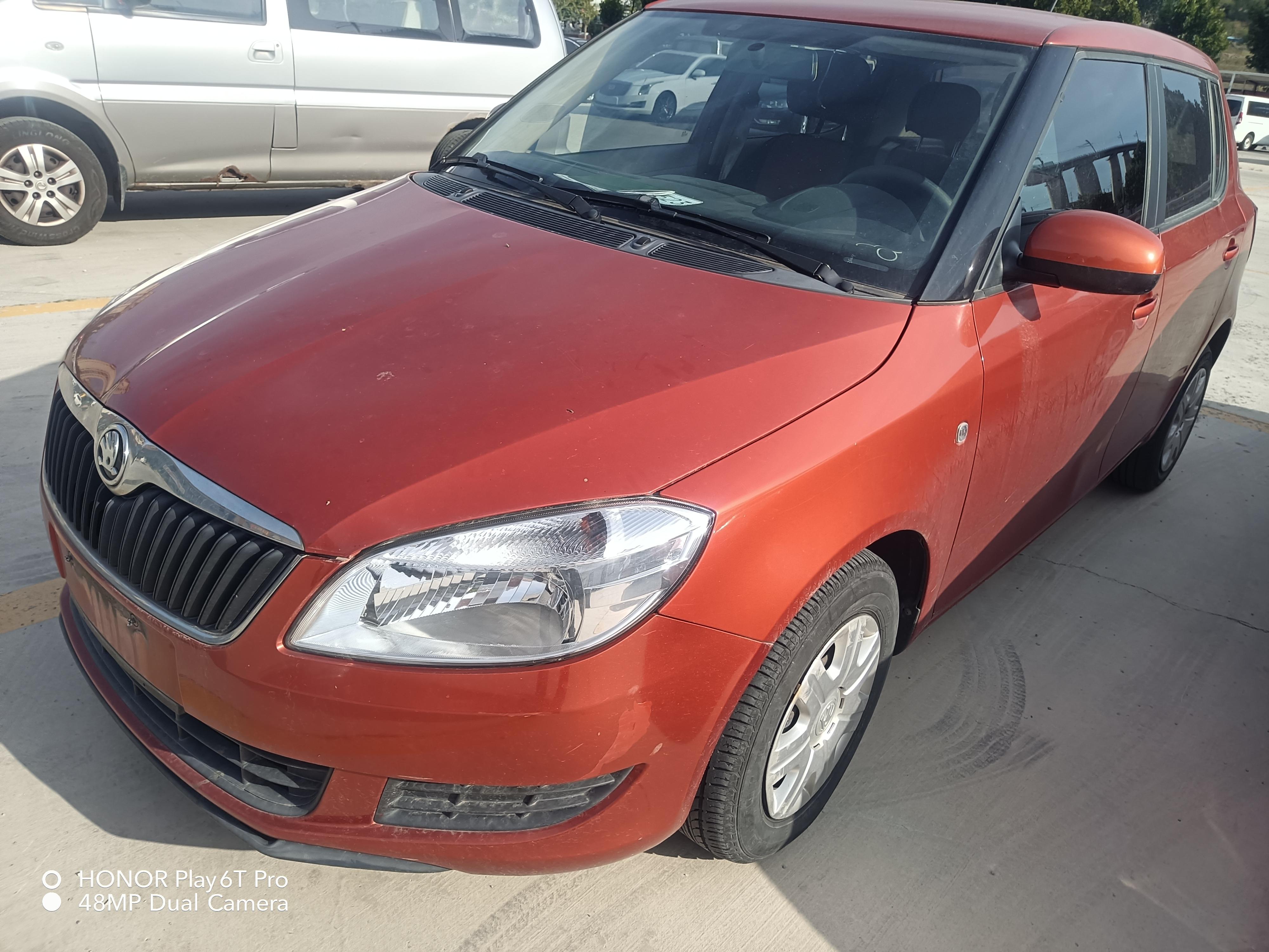 Skoda Fabia 2012 1.4 AT Elegant Edition