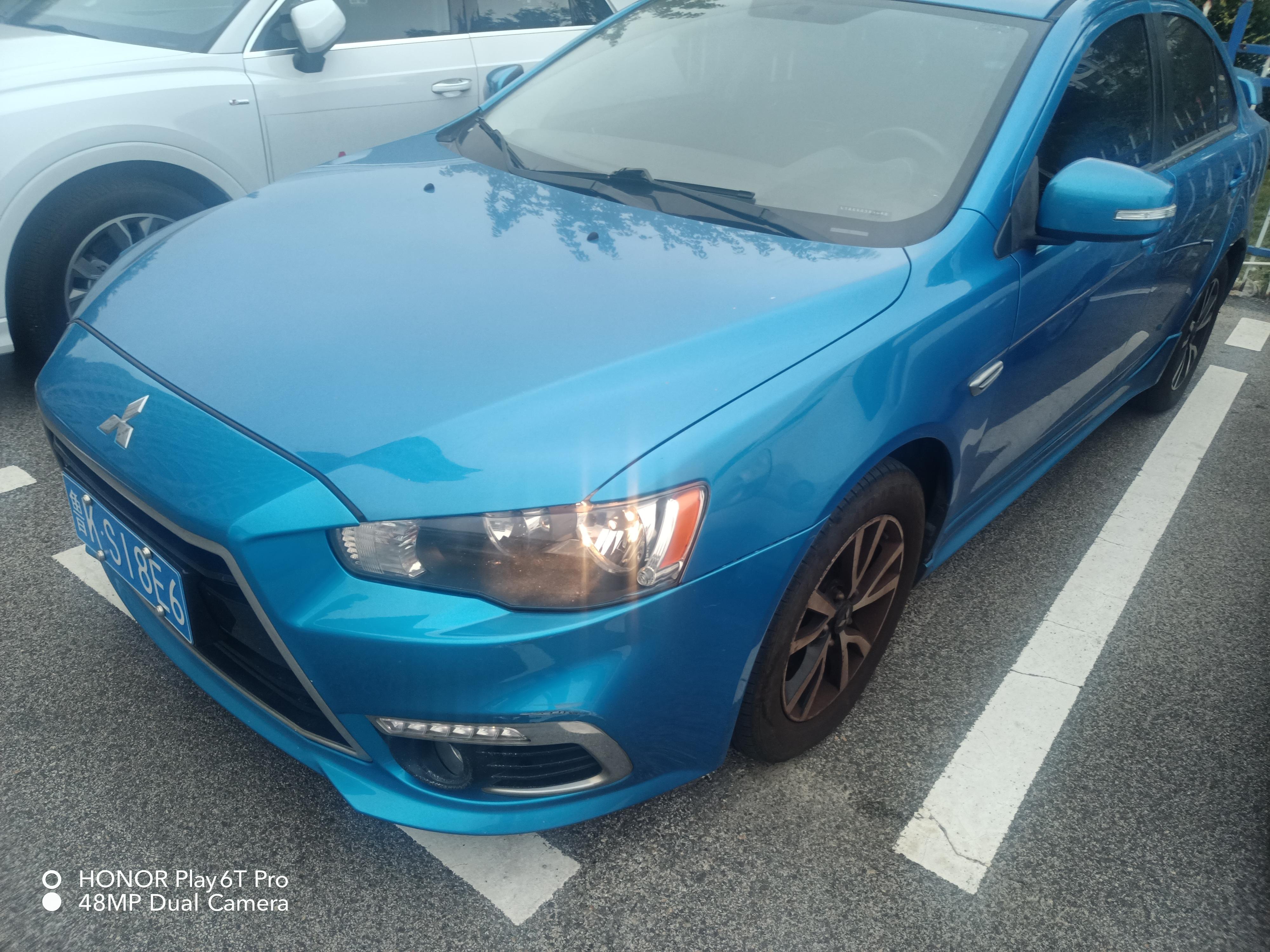 Mitsubishi Lancer 2015 1.8 CVT Fashion