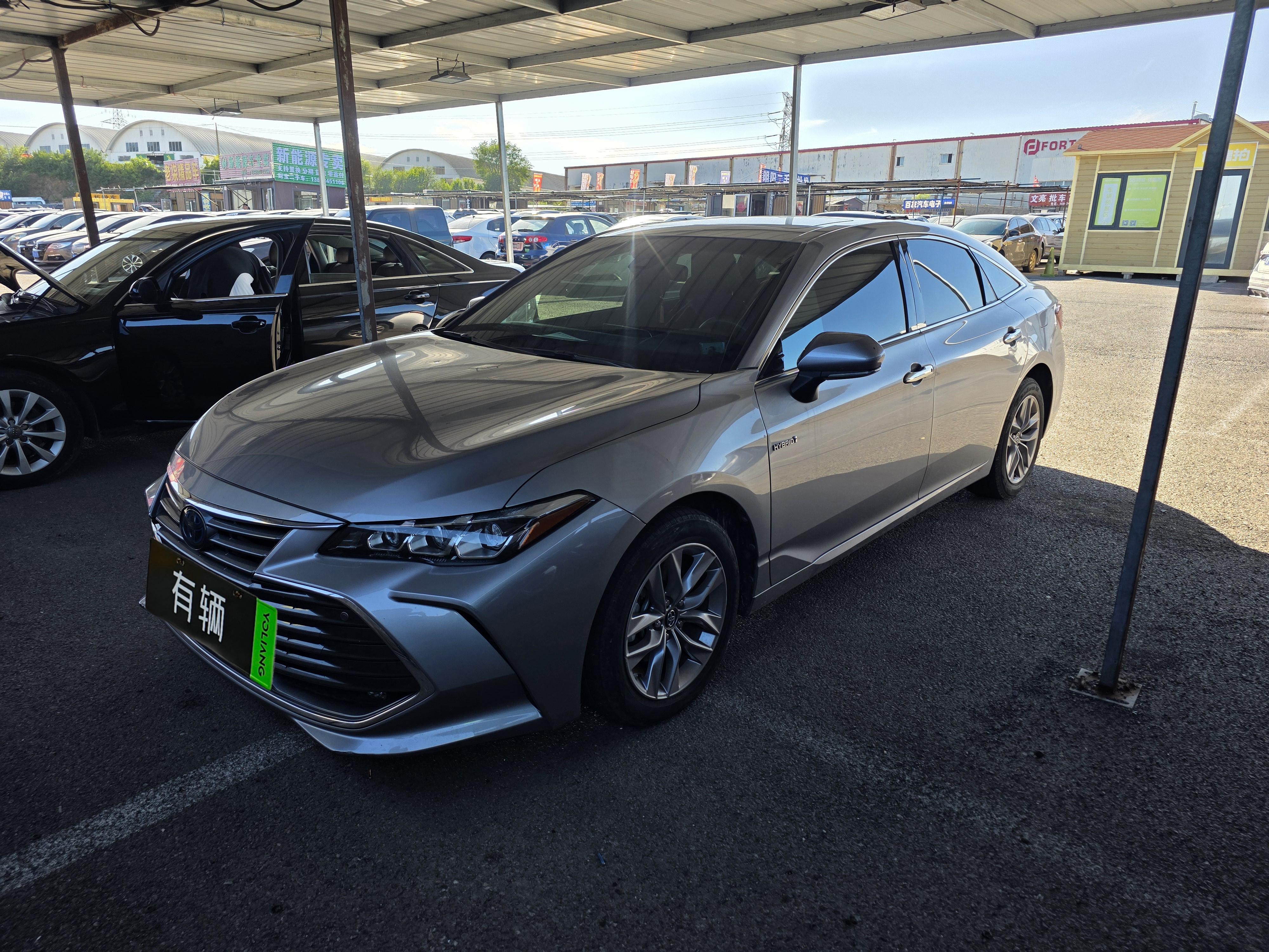 Toyota Avalon Hybrid 2019 2.5 CVT Luxury