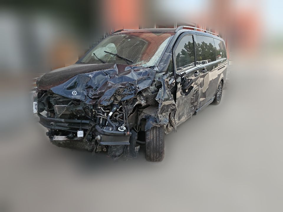 Mercedes-Benz V 260 L 2018 2.0T AT Premium Extended
