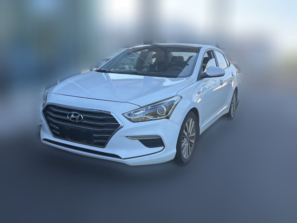 Hyundai Mistra 2017 1.6T DCT GLS Smart