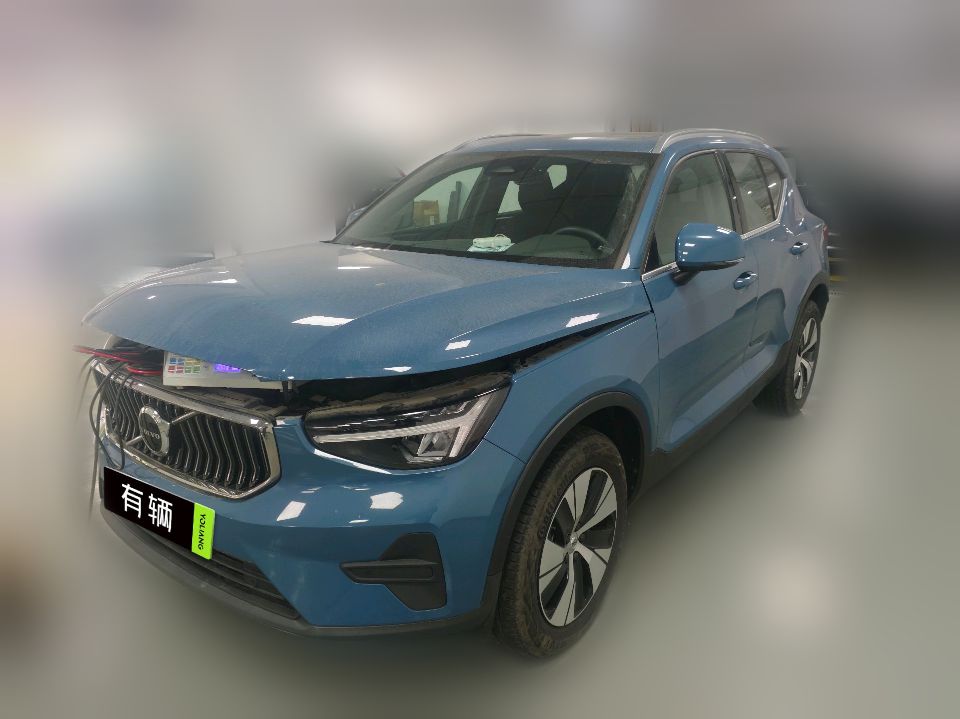 Volvo XC40 48V 2025 2.0T DCT B3 Luxury