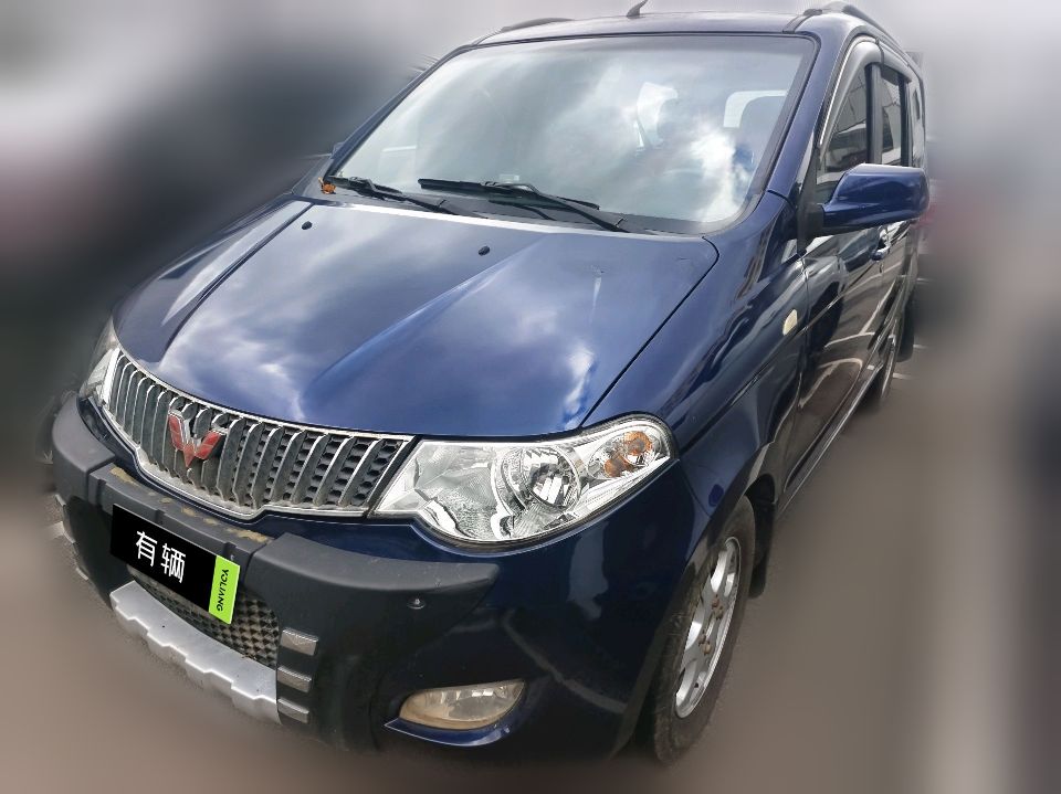 Wuling Hongguang 2013 1.5 Manual Basic 7-8 Seater