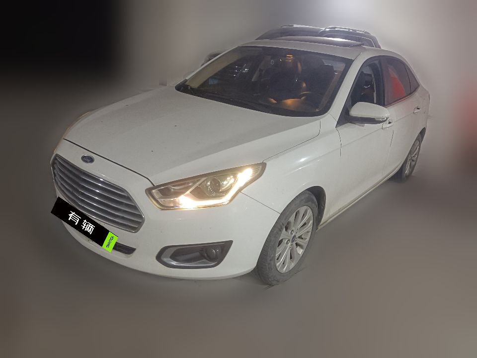 Ford Escort 2015 1.5 AT Fashion