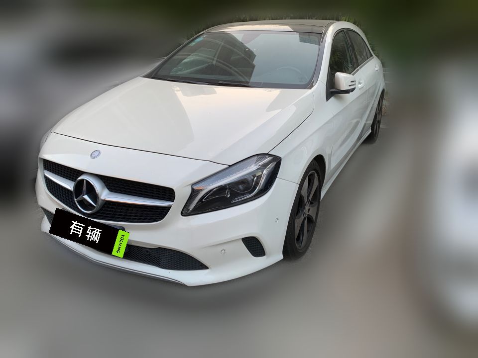 Mercedes-Benz A 200 2017 1.6T DCT Fashion