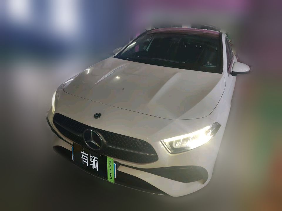 Mercedes-Benz A 200 L 2023 1.3T DCT Fashion