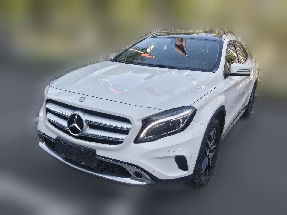 Mercedes-Benz GLA 200 2015 1.6T DCT Fashion
