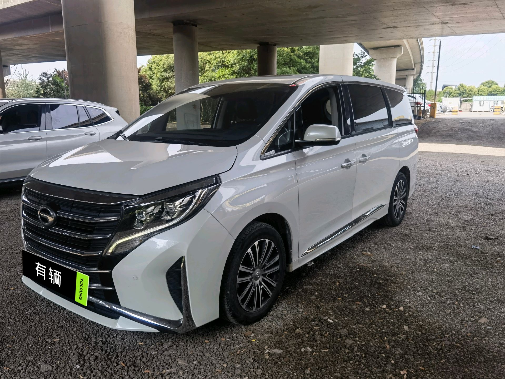 Trumpchi M8 2021 2.0T AT 390T Leader Series Premium
