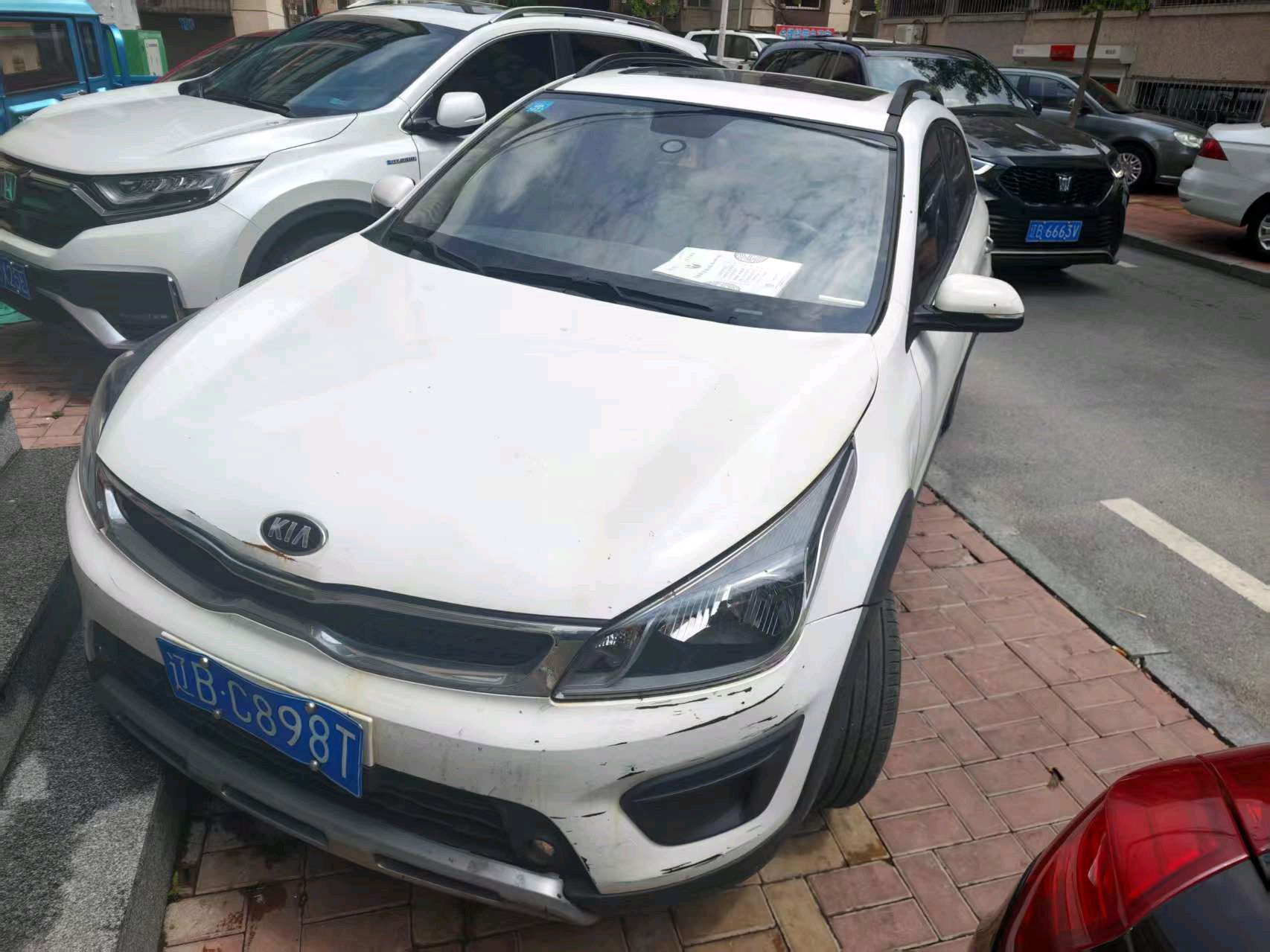 Kia KX CROSS 2017 1.4 MT GLS