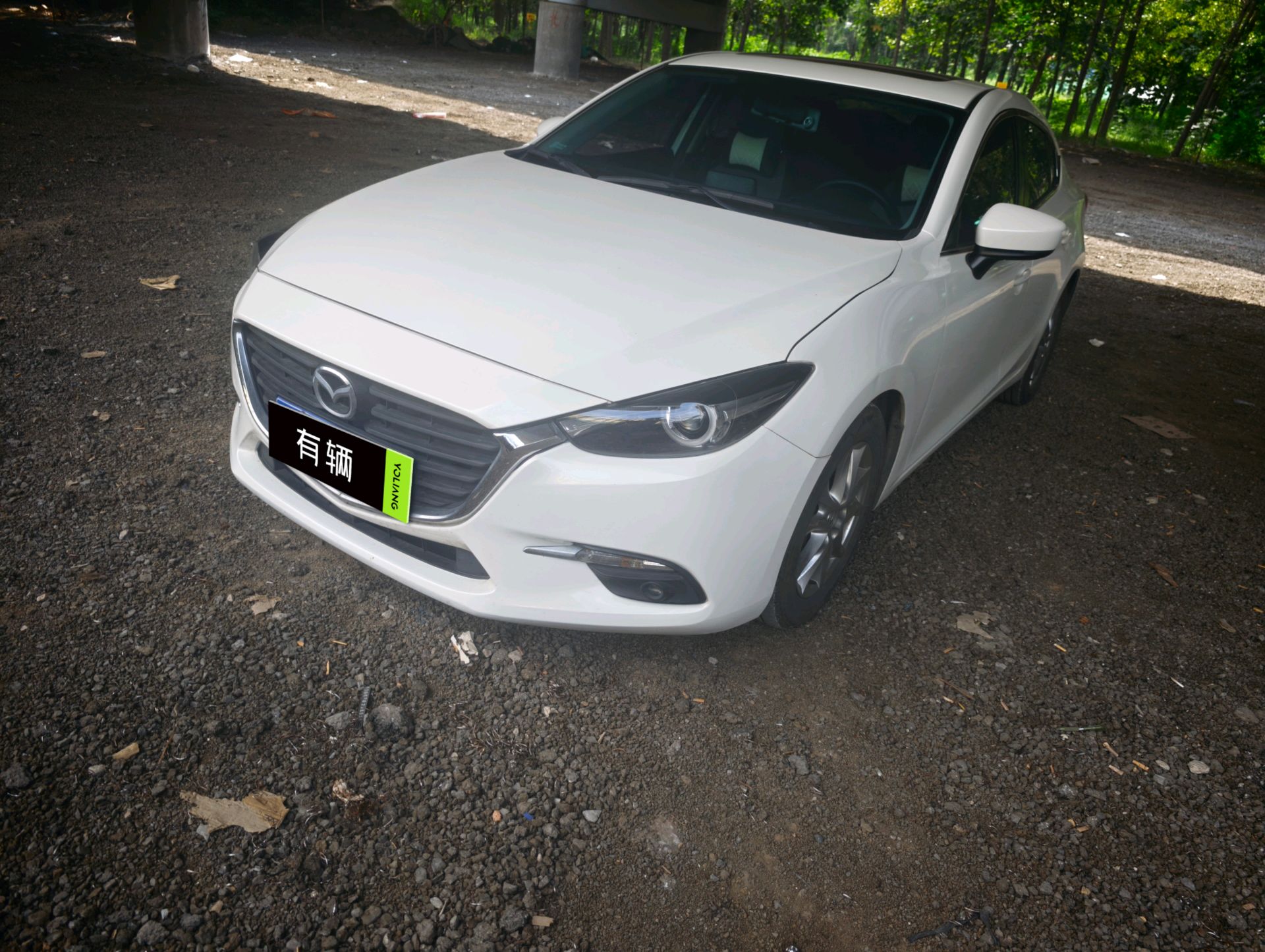 Mazda3 Axela Sedan 2017 1.5 AT Luxury