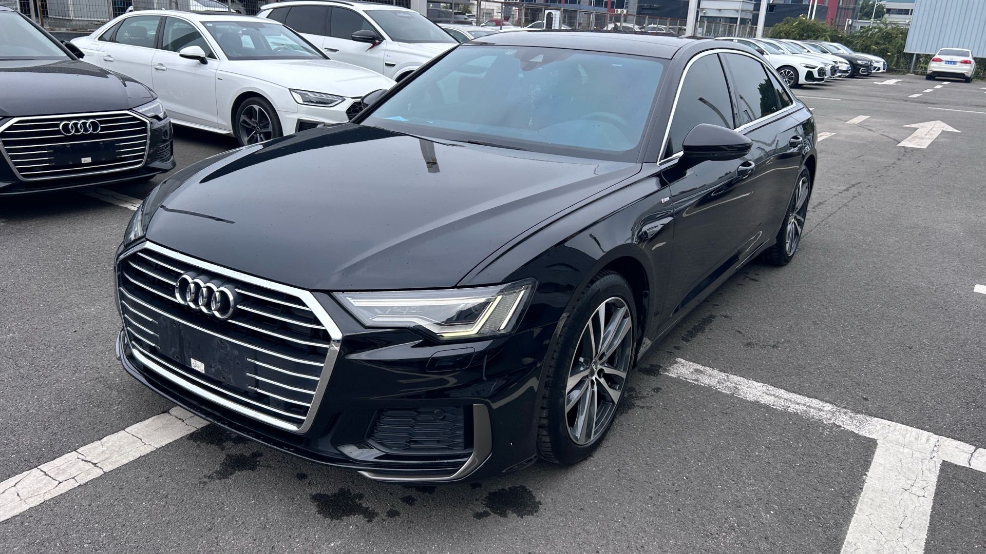 Audi A6L 2019 2.0TFSI DCT 40TFSI Luxury Sport