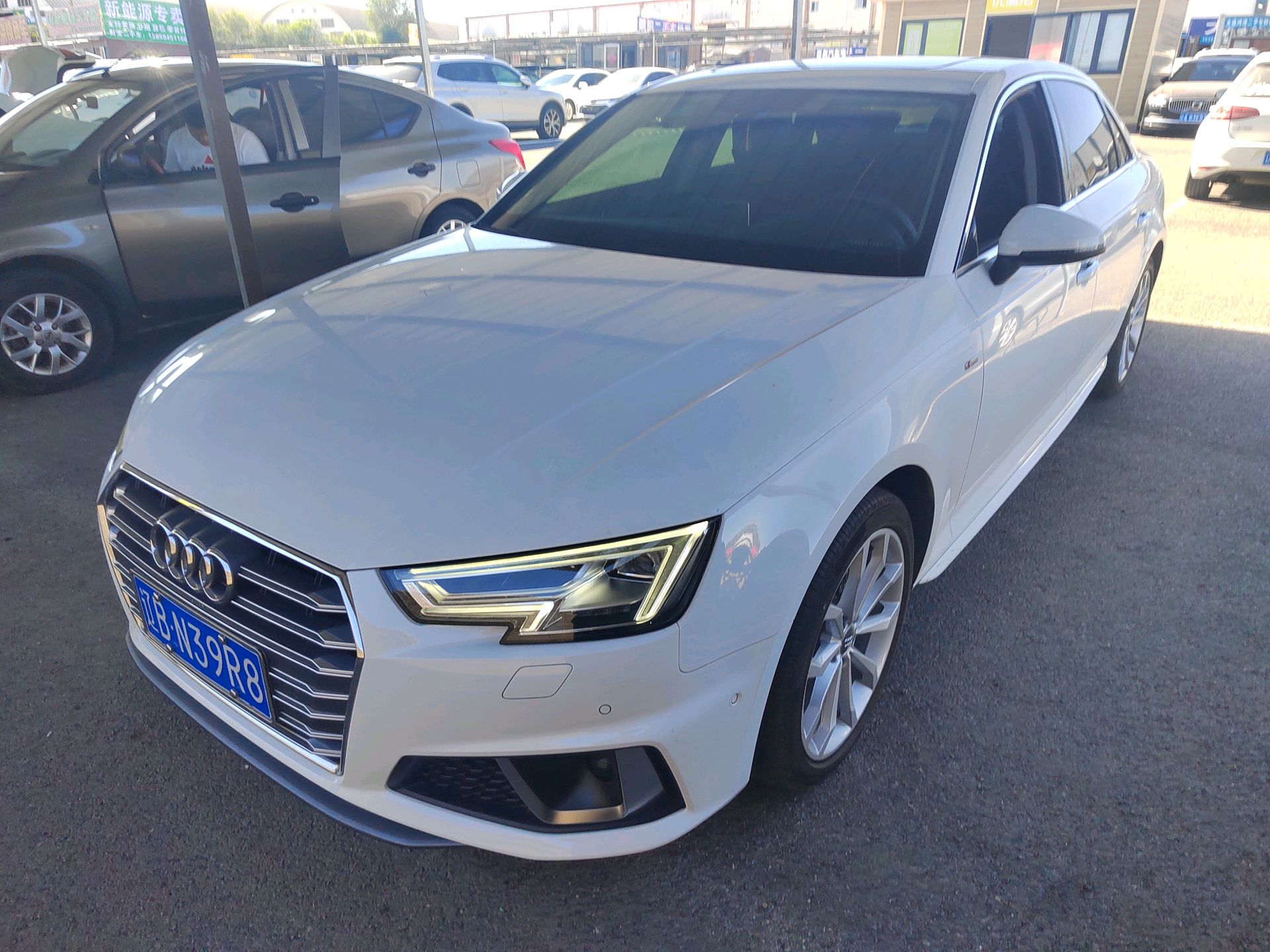 Audi A4L 2019 2.0TFSI DCT 40TFSI Fashion