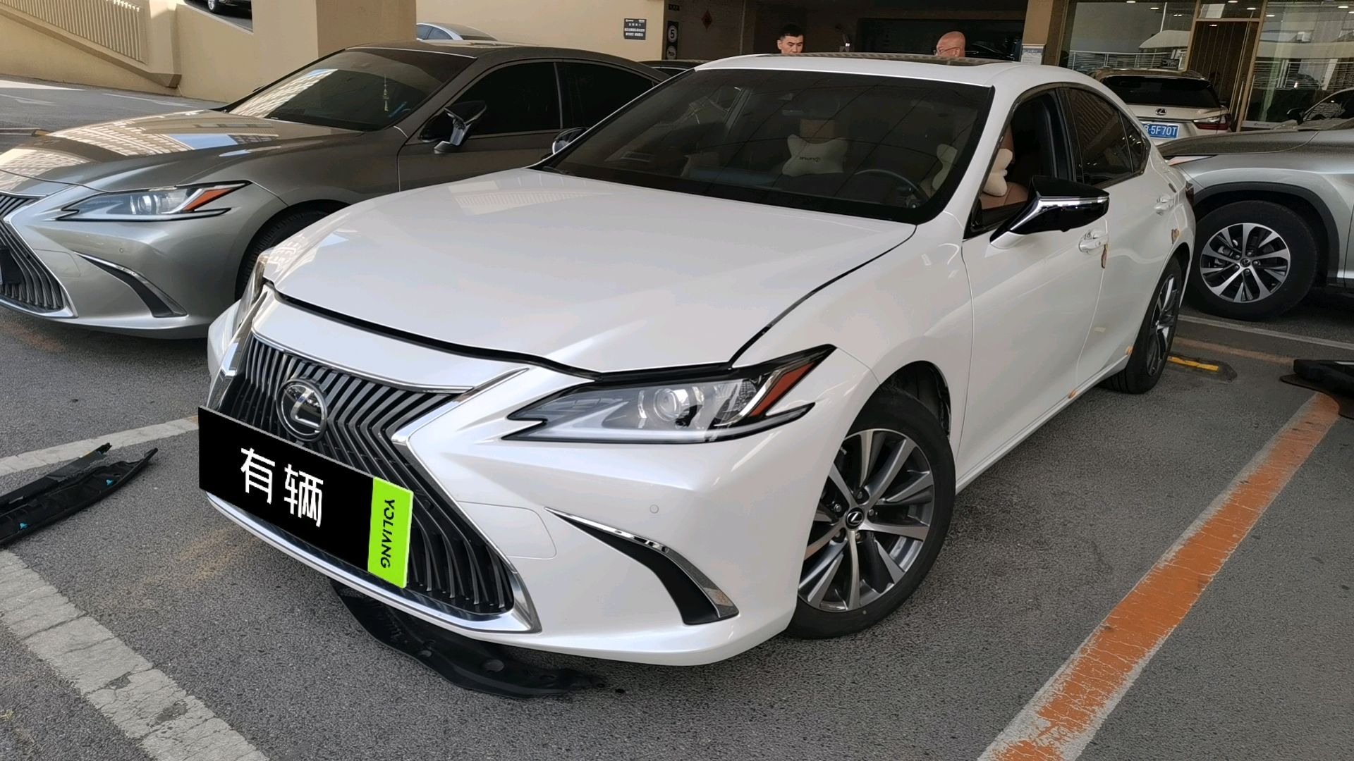 Lexus ES200 2018 2.0 AT Excellence