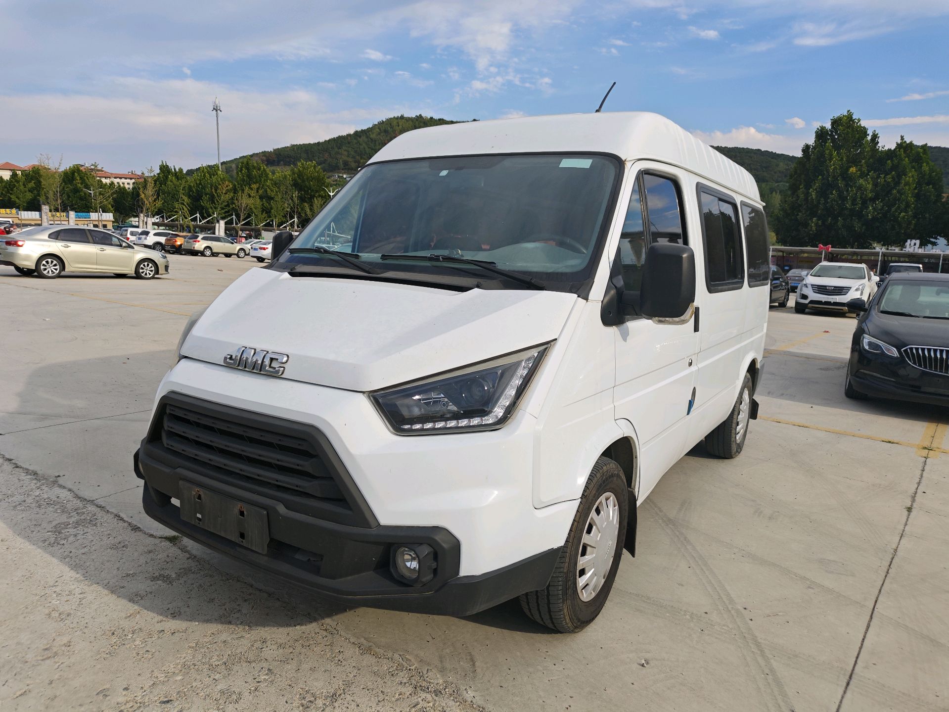 JMC Teshun 2017 2.8T Manual Commercial Short Wheelbase Mid Roof 3-Seater