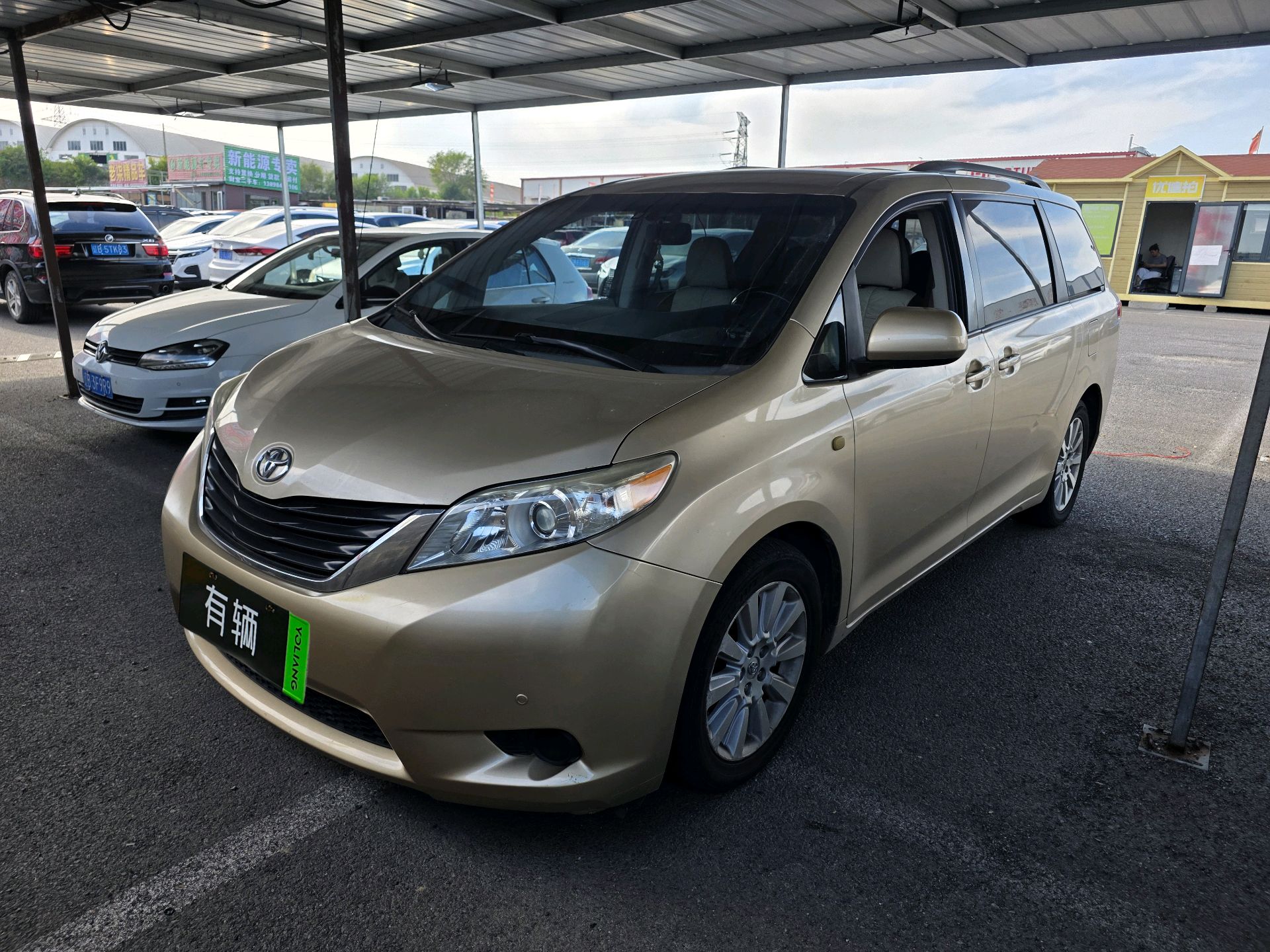 Toyota Sienna 2011 3.5 AT AWD