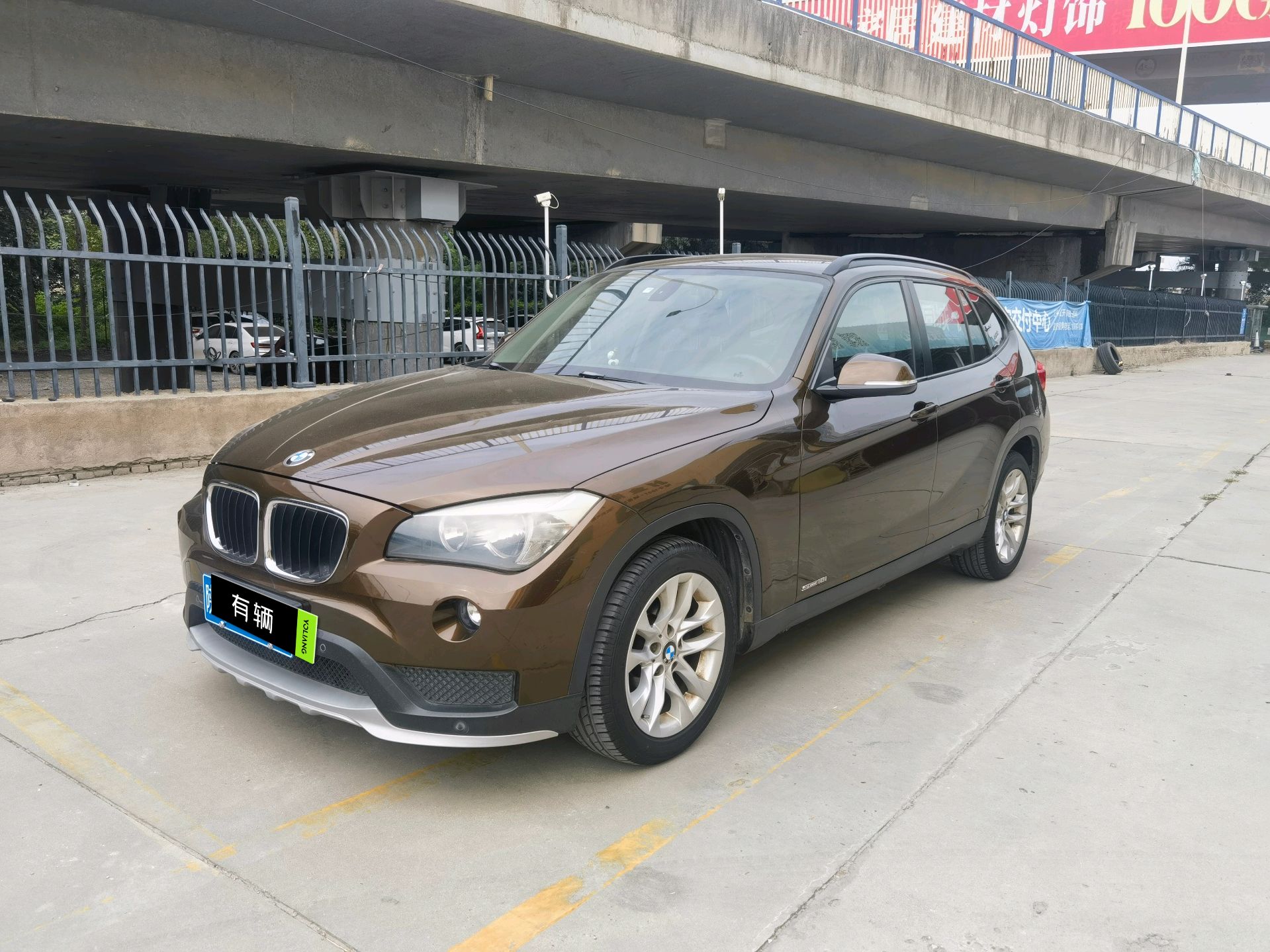 BMW X1 sDrive18i 2015 2.0T AT Fashion Upgrade Edition