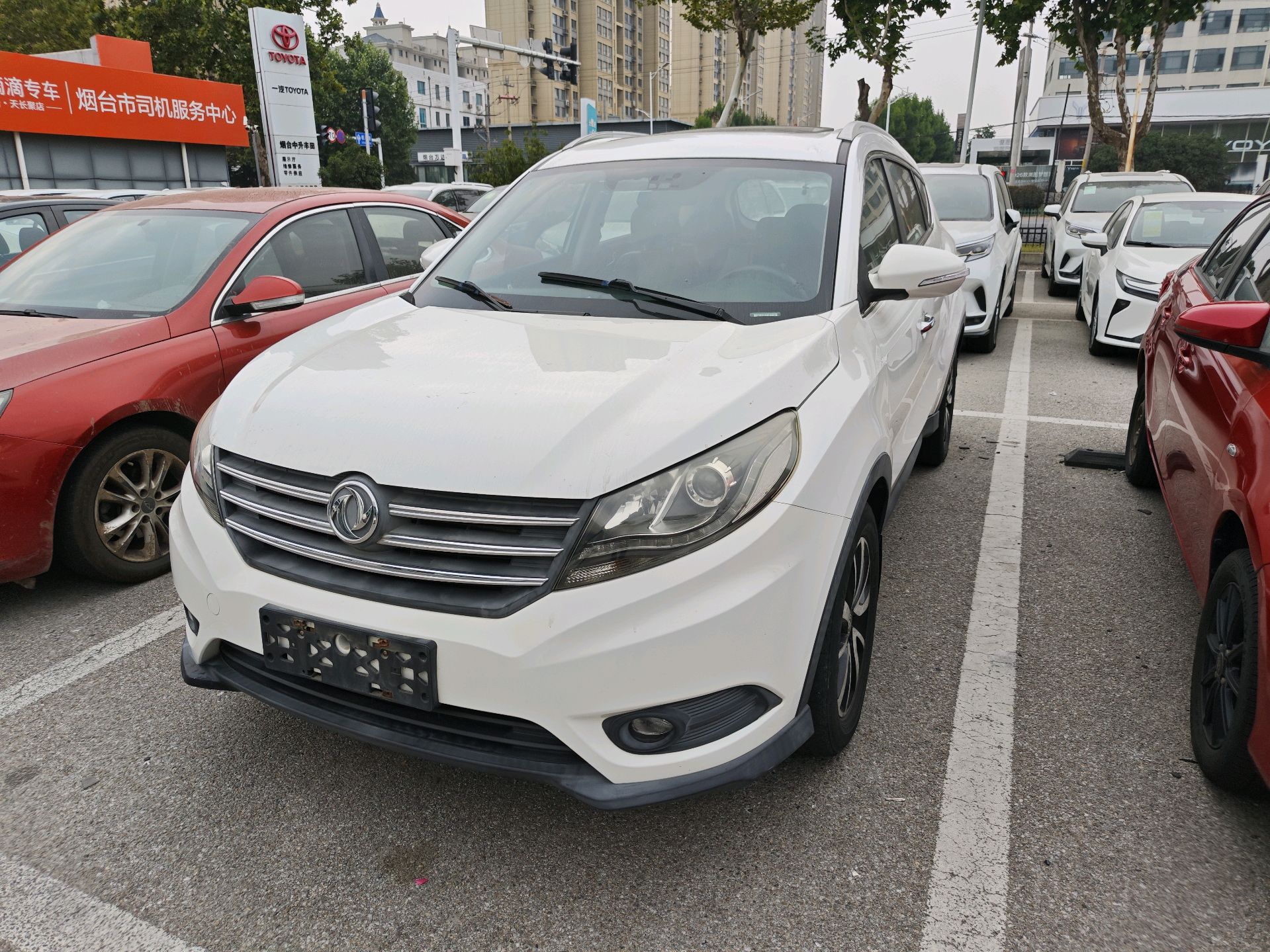Dongfeng Fengguang 580 2016 1.5T MT Comfort