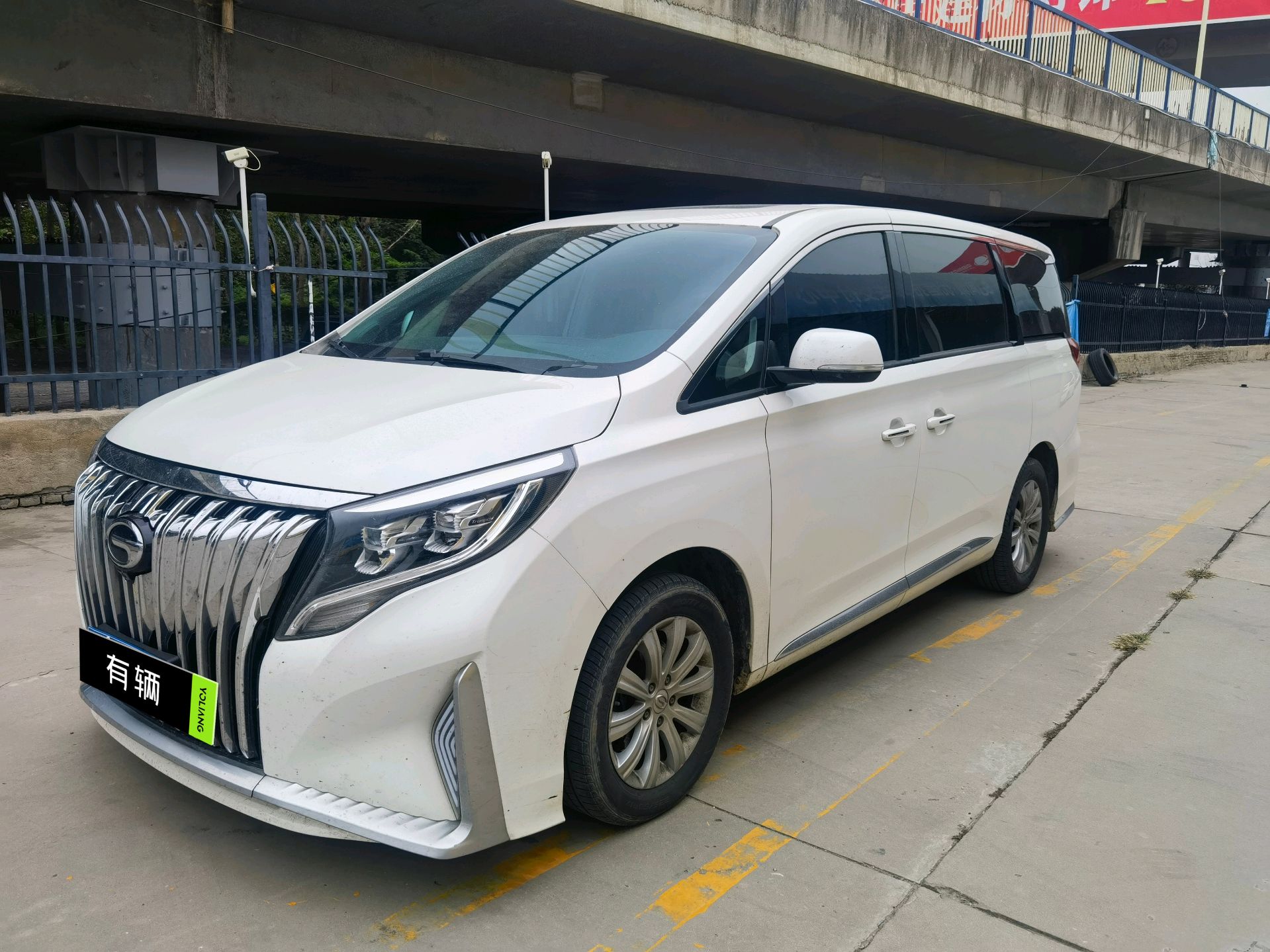 Trumpchi GM8 2018 2.0T AT 320T Honor