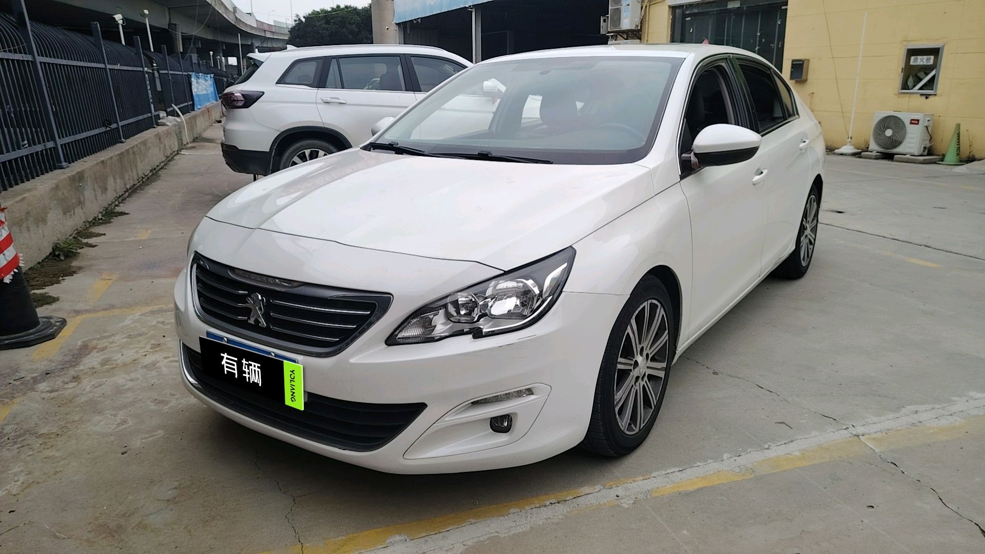 Peugeot 408 2014 1.8 AT Luxury