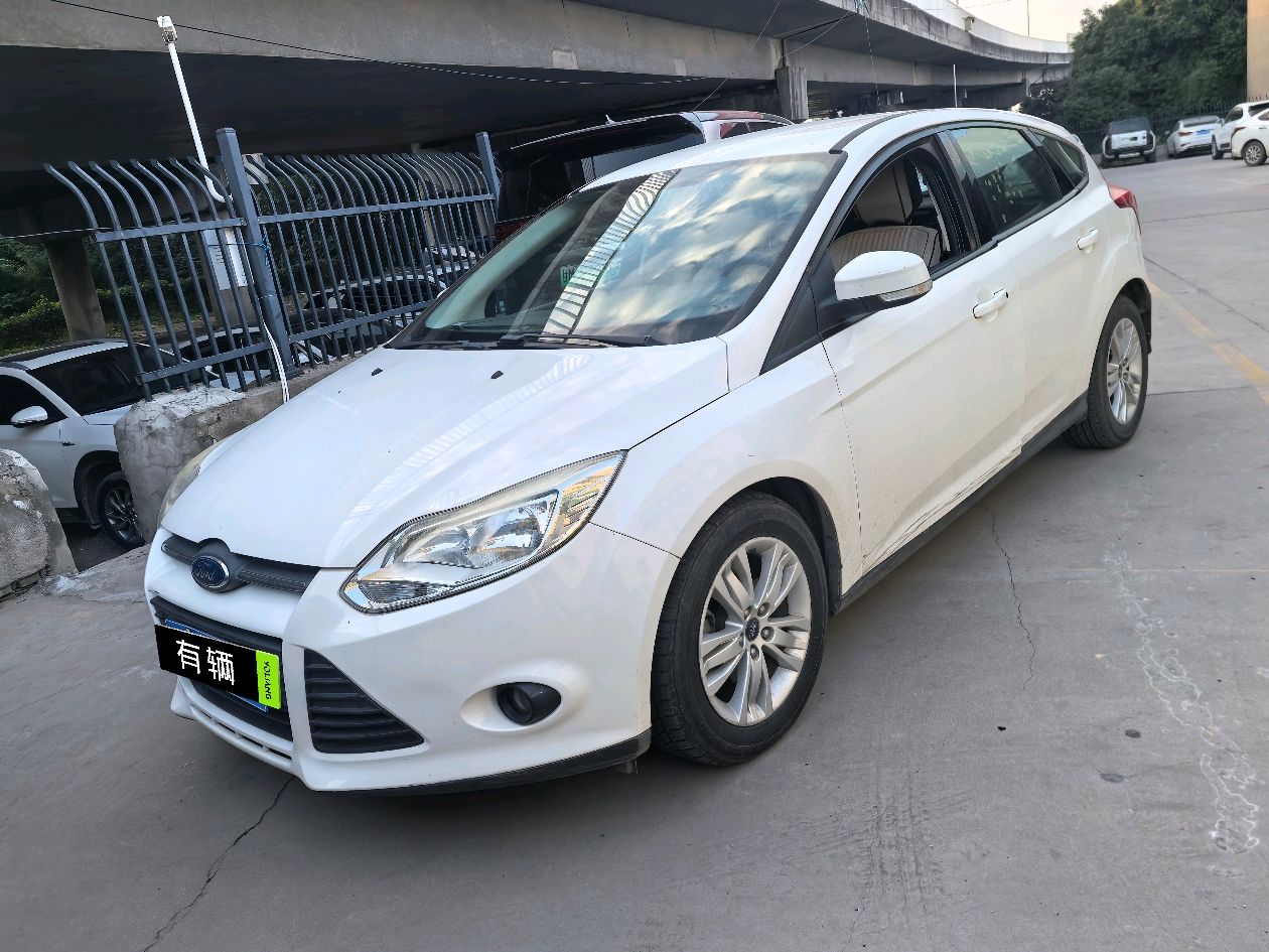Ford Focus Hatchback 2012 1.6 MT Comfort