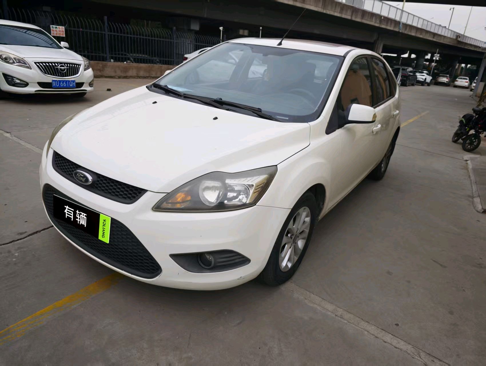 Ford Classic Focus Hatchback 2013 1.8 MT Million Edition