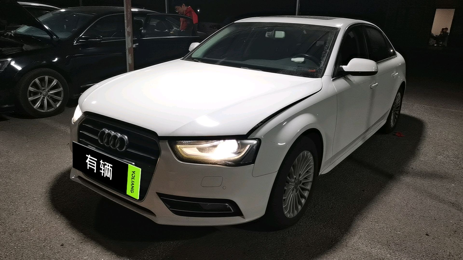 Audi A4L 2015 2.0TFSI CVT 35TFSI Standard