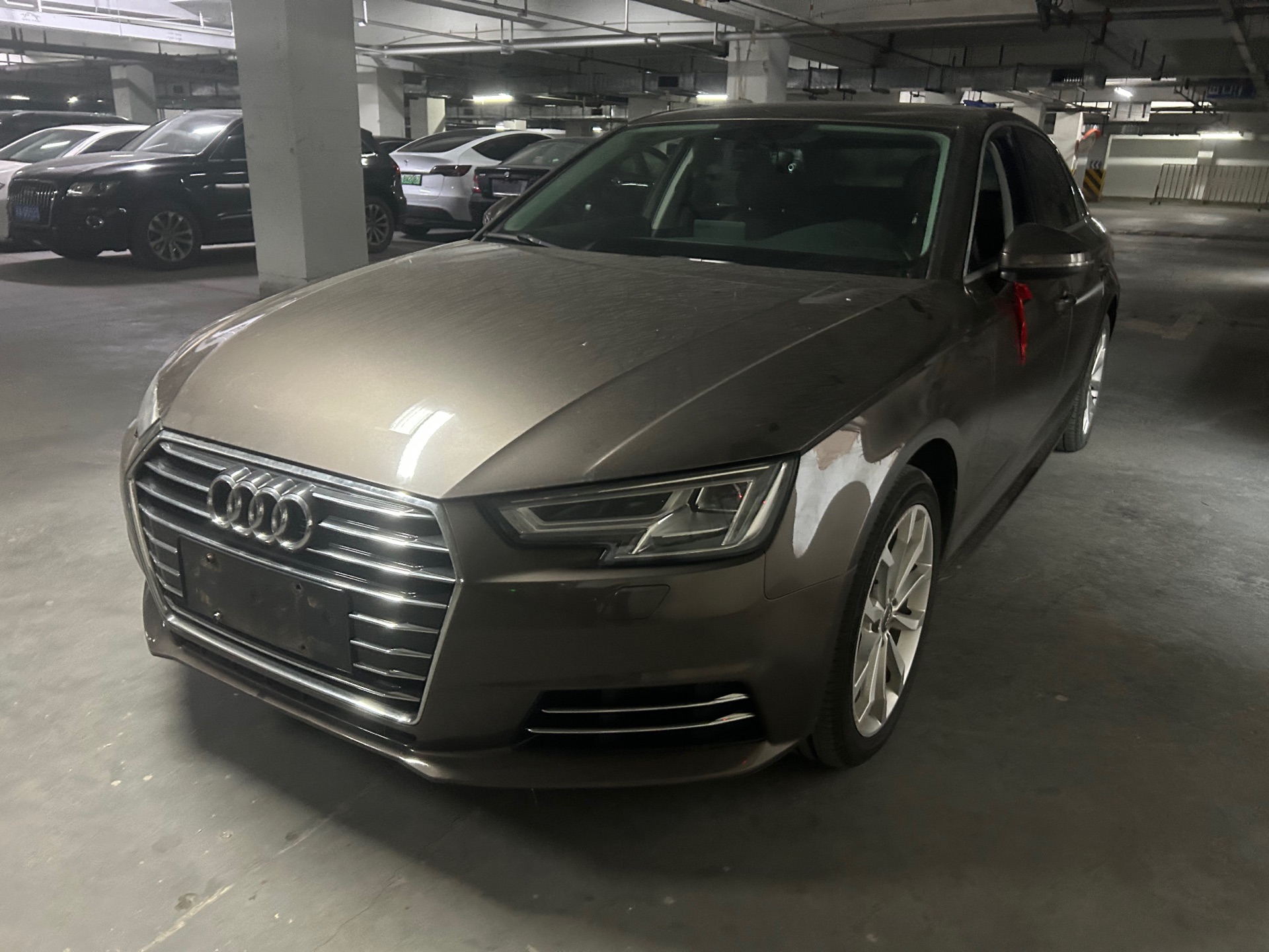 Audi A4L 2017 2.0TFSI DCT 40TFSI Fashion