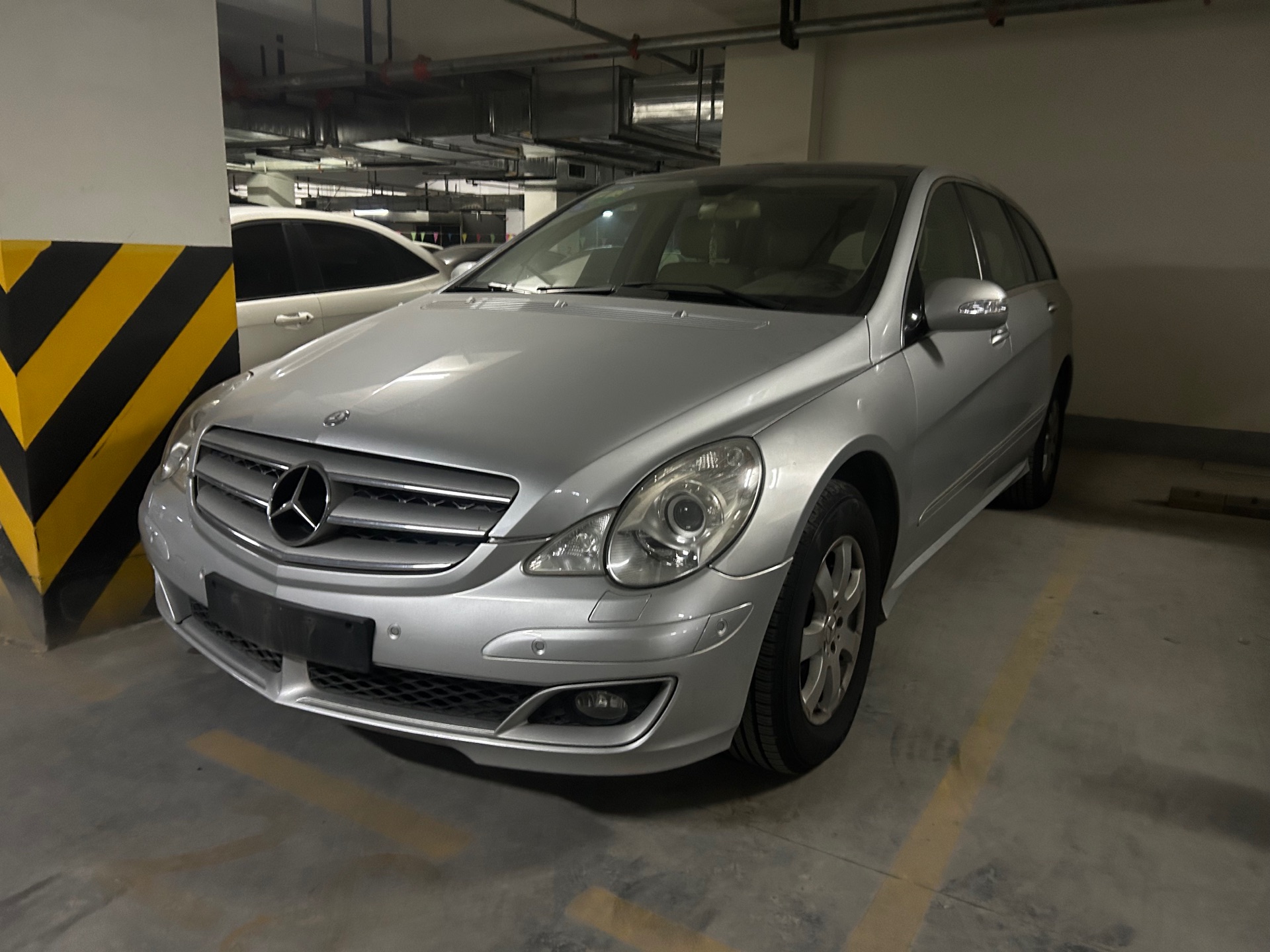 Mercedes-Benz R 350 4MATIC 2006 3.5 Automatic AWD